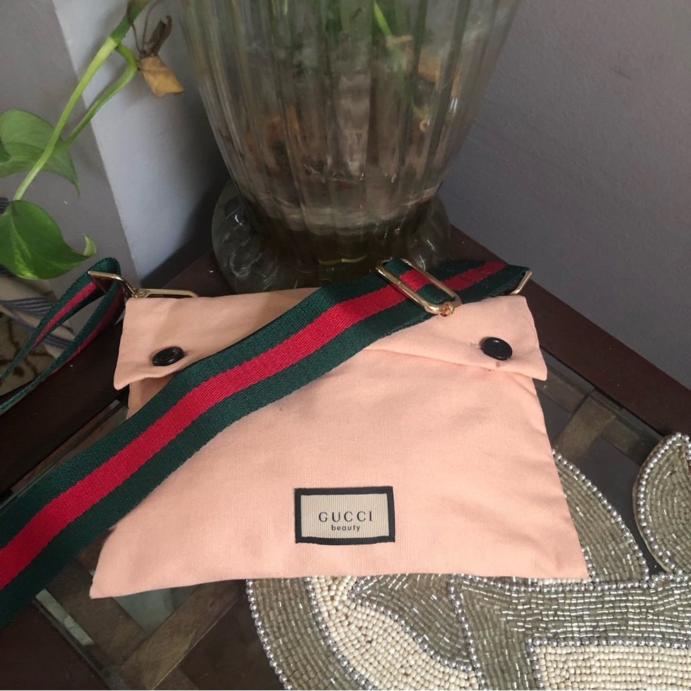 Gucci men’s  Toiletry bag/pouch converted to crossbody bag shoulder bag . - Picture 4 of 11
